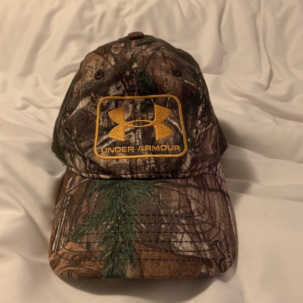 Camp under armor hat